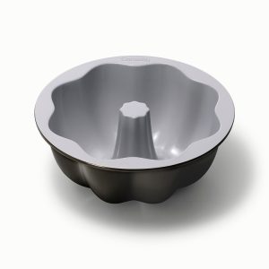Fluted Cake Pan 9.5” Non-Stick Ceramic Baking Pan Black